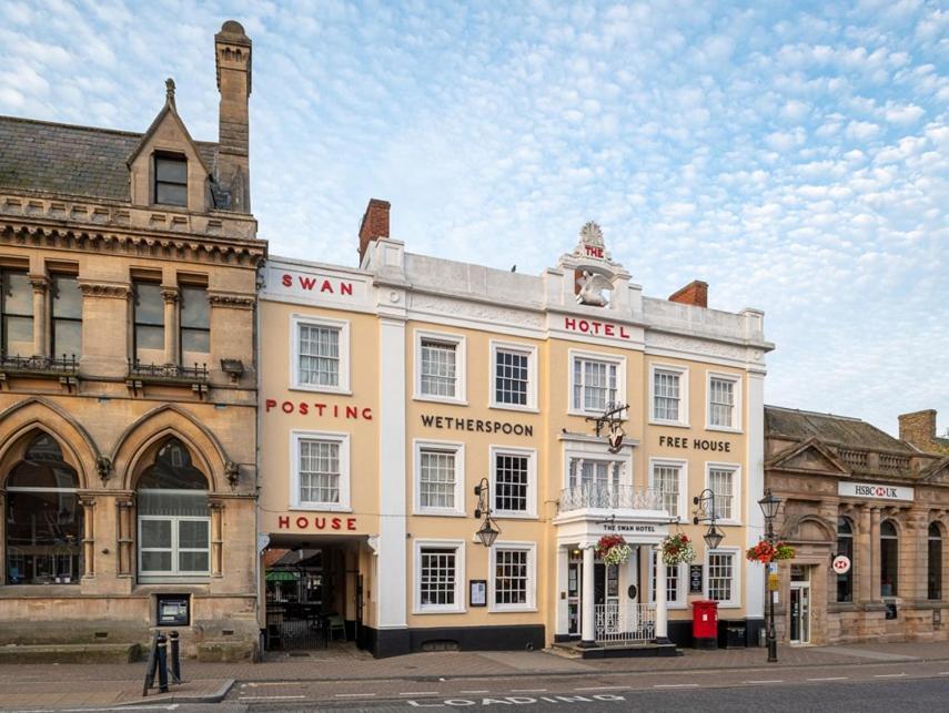 The Swan Hotel Wetherspoon Leighton Buzzard Exterior foto